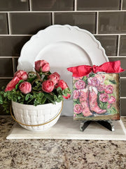 Mini Gallery pink boots