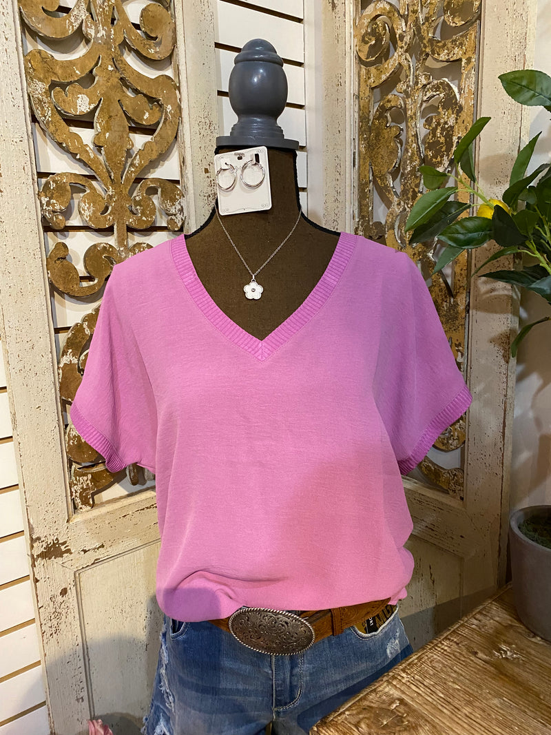 VNECK RIB TEE