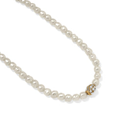Trust your journey pearl necklace