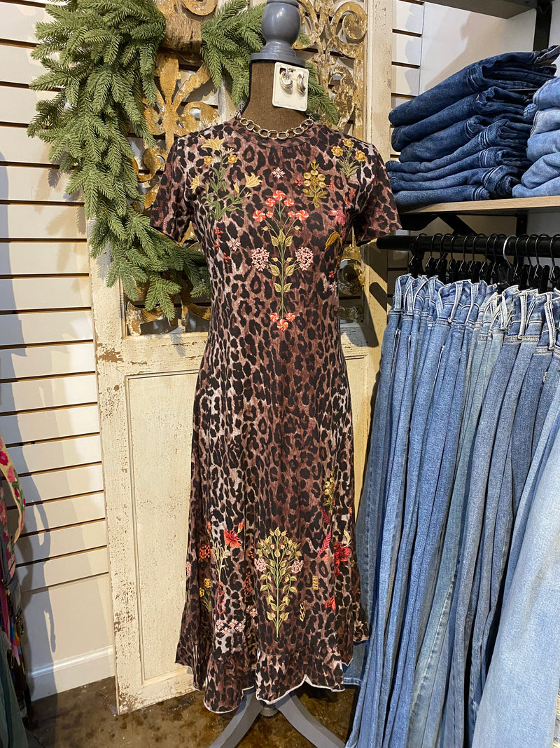 Leopard Short sleeve ruffled hem dress