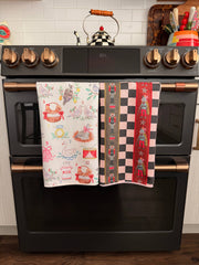 Partridge in a Pear Tree: Double-Sided Hand Towel: White / Hand Towel (17 in x 27 in)