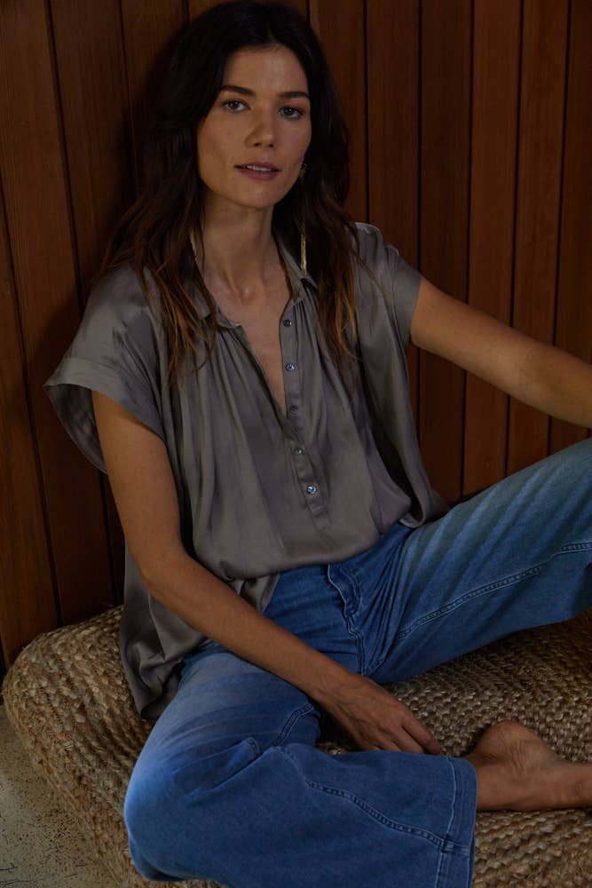 LIZA BUTTON DOWN TOP