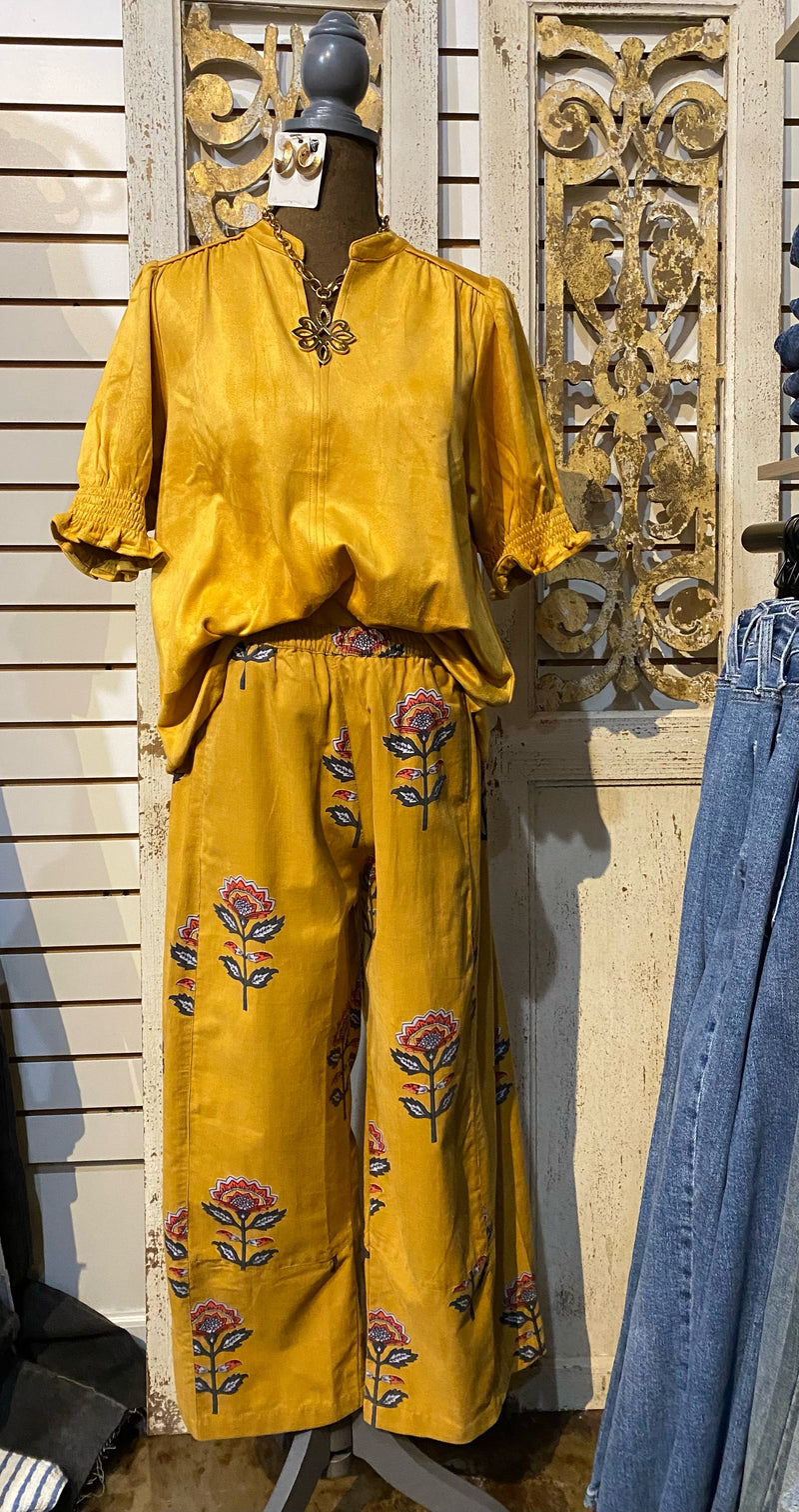 Gold block print barrel pant