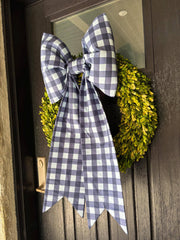 Picnic on Sunday Bow