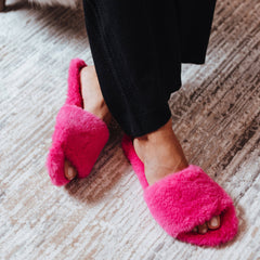 AVERIE - HOT PINK Faux Fur Slide : Hot Pink