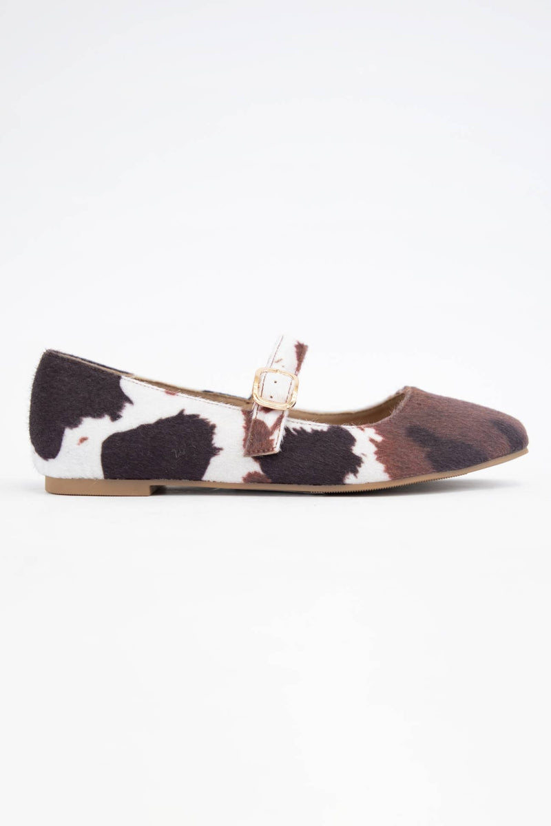 ANIMAL PRINT SHORT HAIR FURRY UPPER FALL FLATS: TAN COW