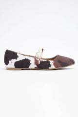 ANIMAL PRINT SHORT HAIR FURRY UPPER FALL FLATS: TAN COW
