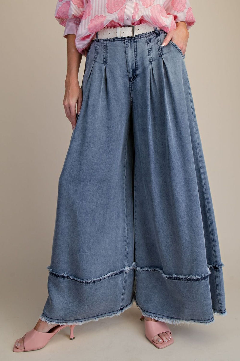 Fray hem wide leg denim