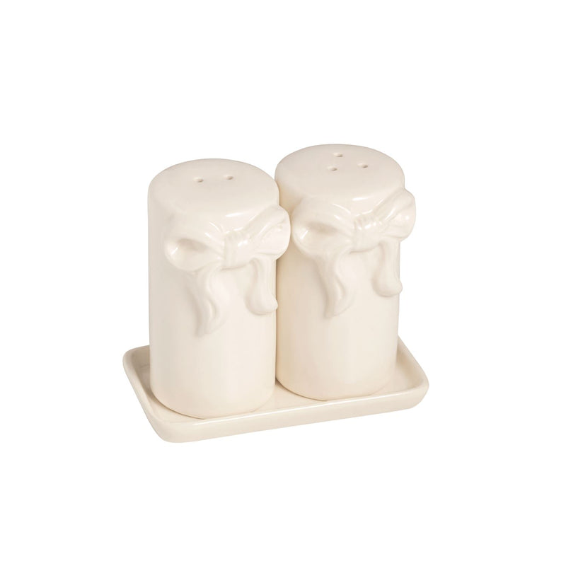 Bow salt and pepper