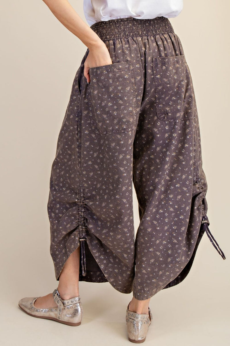 Floral print twill pant