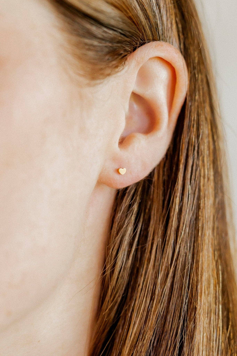 Screwback Stud Earrings - Micro Tessa Heart Gold