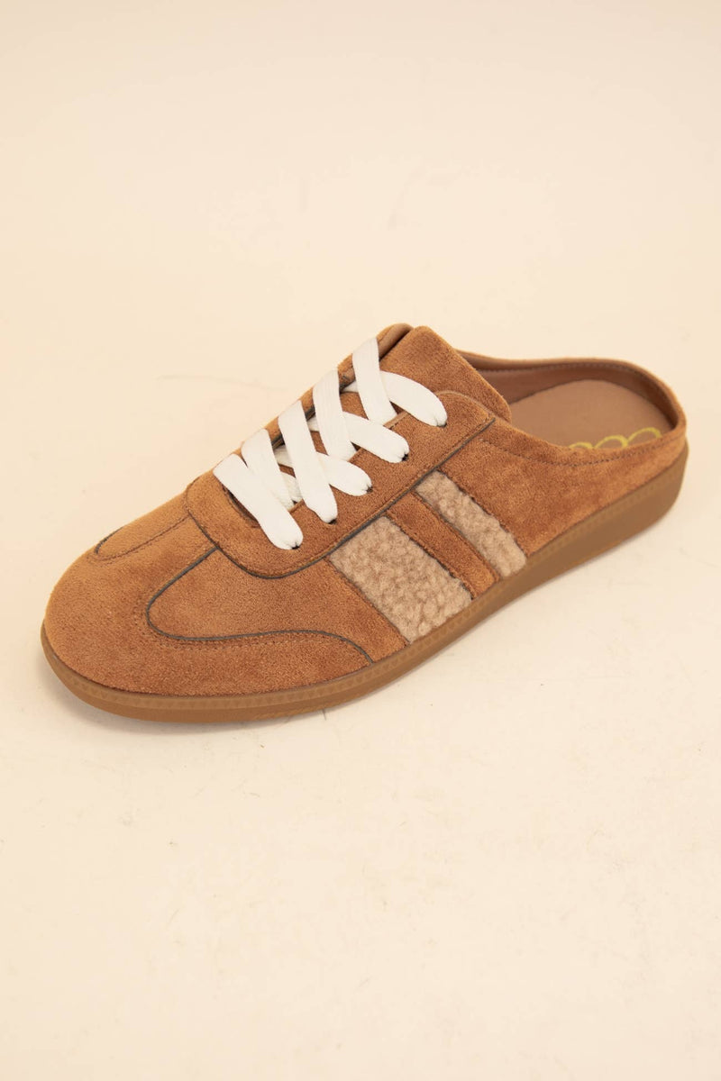 SANDRA FUR STRIPE DESIGN BACKLESS MULE COURT SNEAKERS: CAMEL