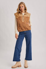 SHERPA CONTRAST HIGH STAND COLLAR VEST