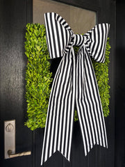 Noir Elegance Bow